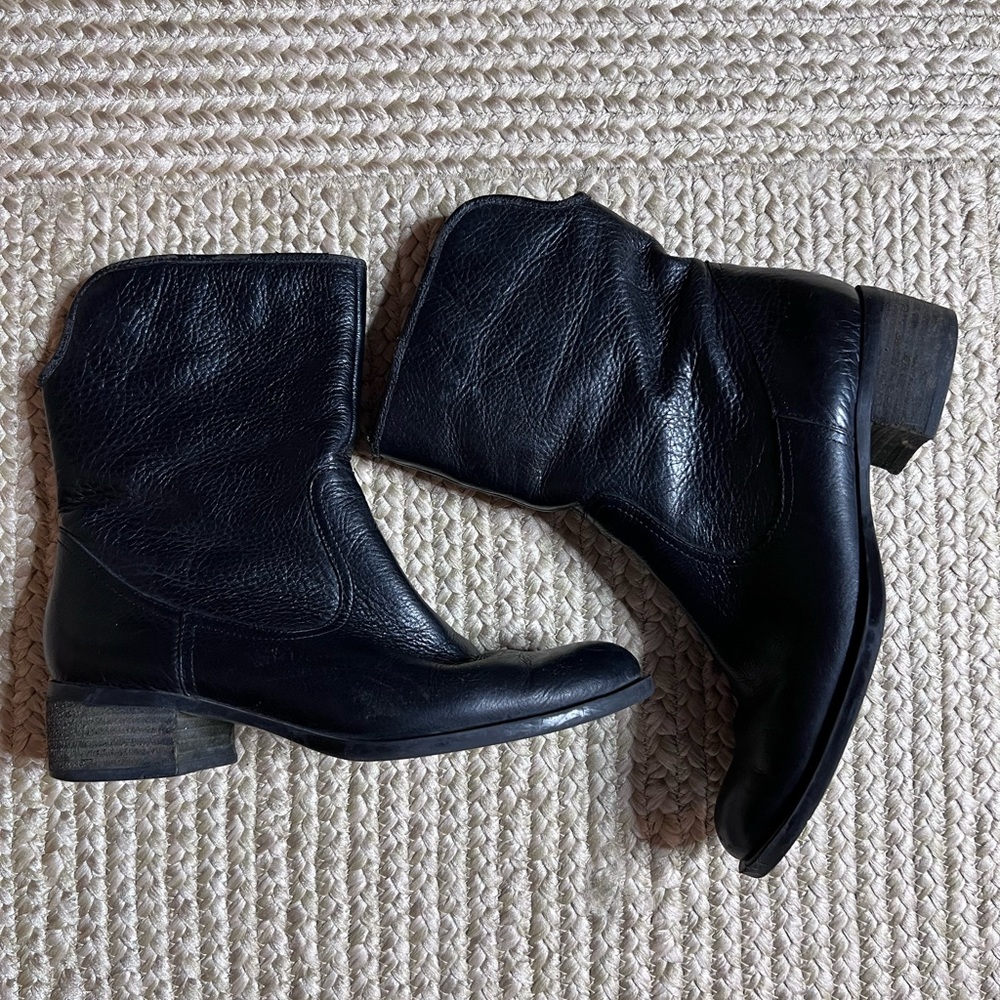 Nine West black leather boots. Size 7.5.